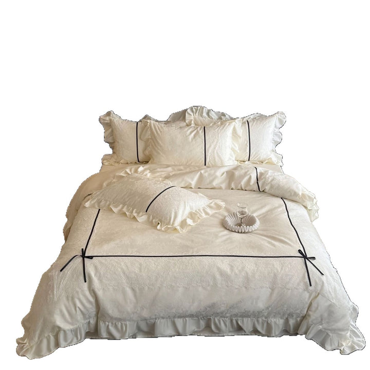 Luxurious Ruffle Bedding Set with Jacquard Structure, Lace Edge and Contrasting Piping
