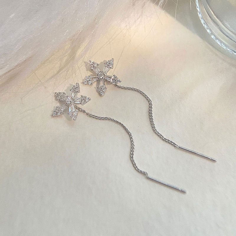 Elegant and Timeless Earrings with Sparkling Crystals Kalsten