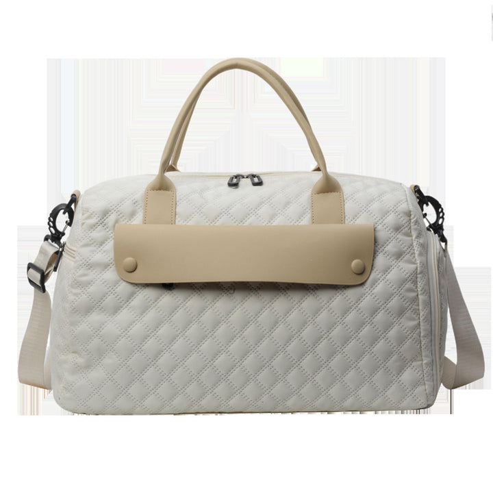 Sporty travel bag with ergonomic carrying system and water-repellent material Kalsten