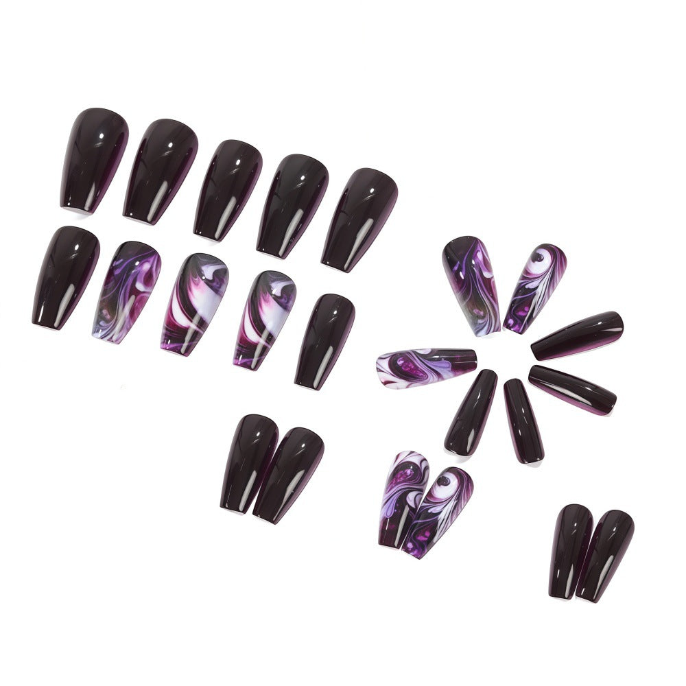 Artificial nails in modern marble design Kalsten