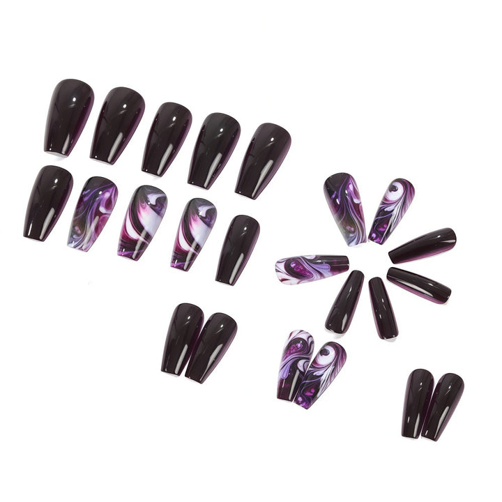 Artificial nails in modern marble design Kalsten