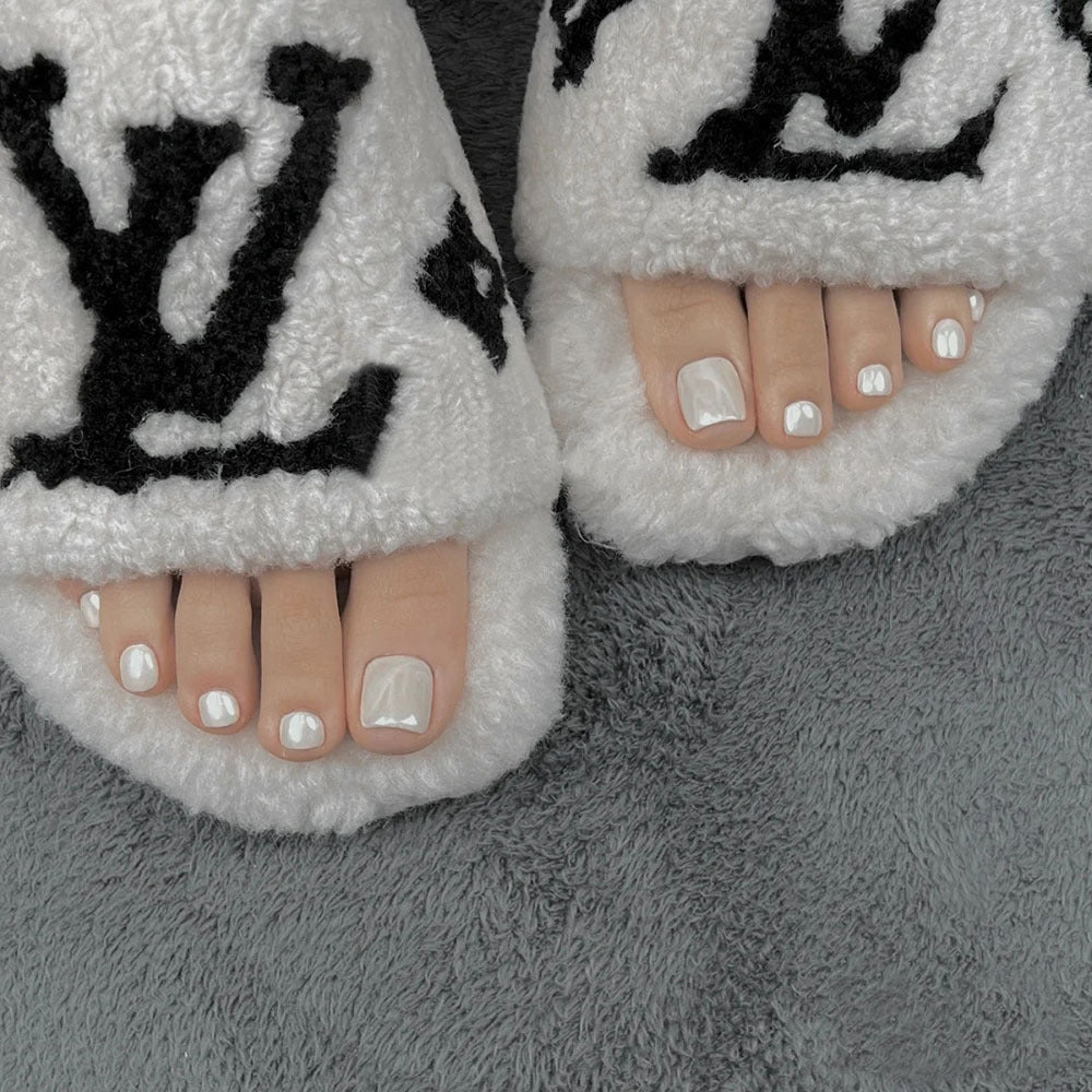 Heart-Embellished Press-On Toe Nails Kalsten