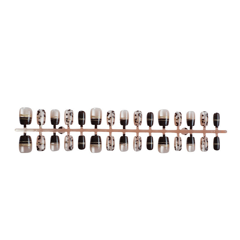 Contemporary Patterned Press-On Nail Art Set Kalsten