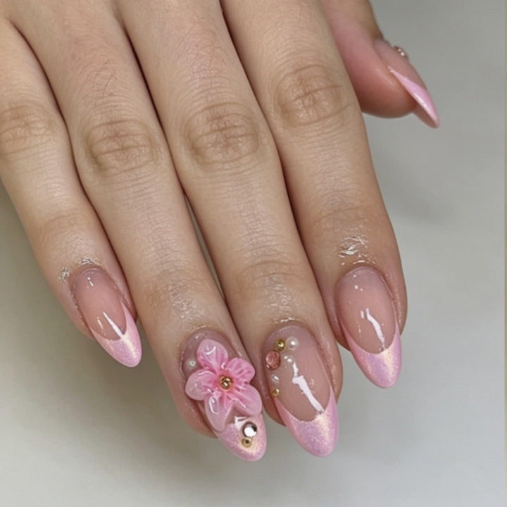 Floral-Embellished Press-On Nail Art Set Kalsten