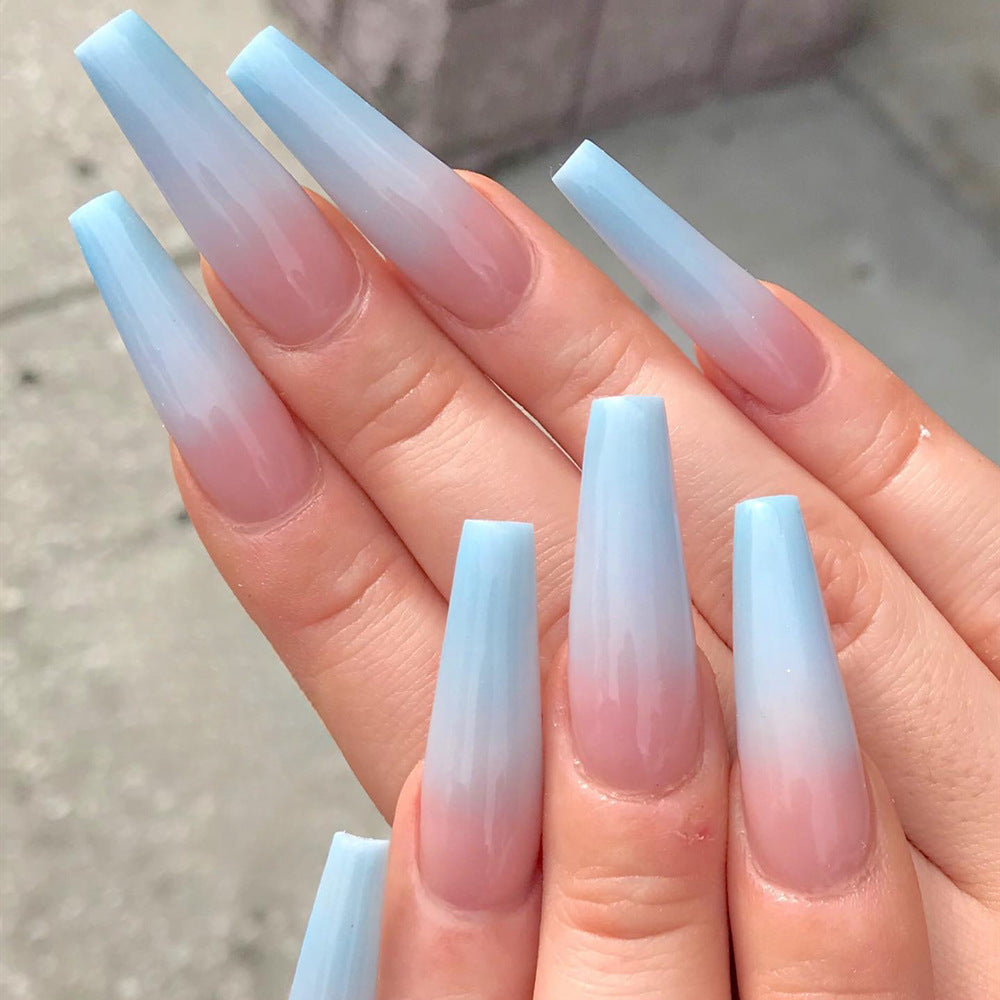 Artificial nails in modern ombre design Kalsten