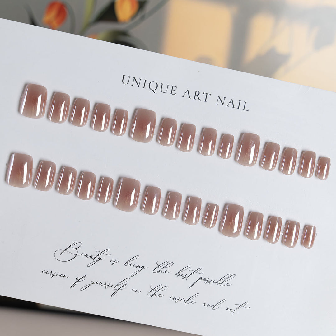 Elegant Short Almond-Shaped Press-On Nails