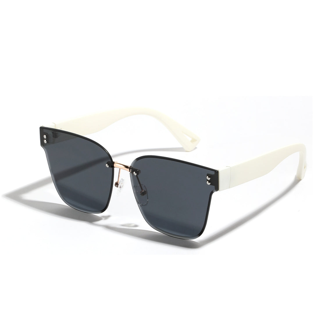 Ladies fashion sunglasses with elegant frame and wide lenses Kalsten