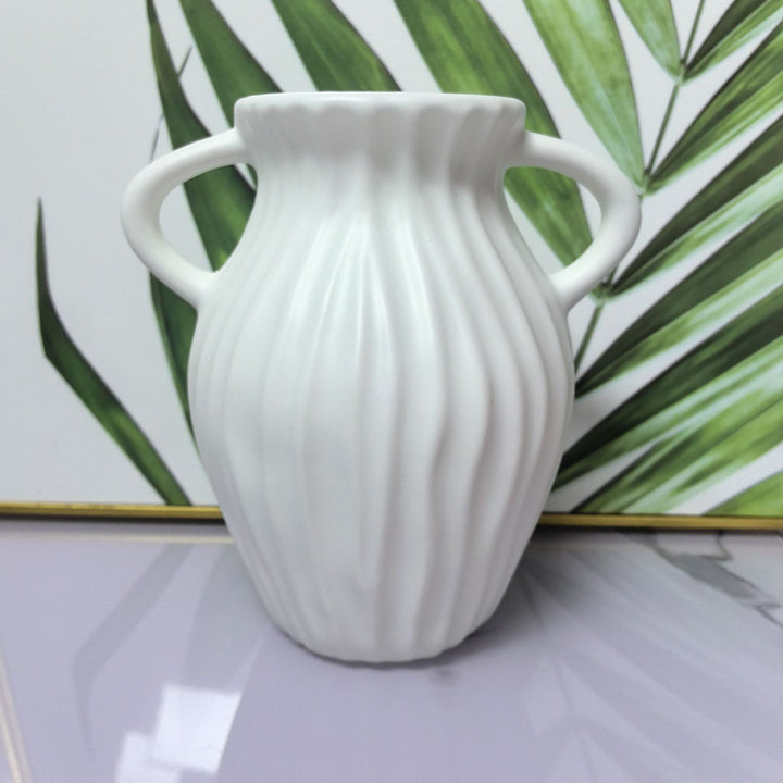 Elegant Ribbed Decorative Vase Kalsten