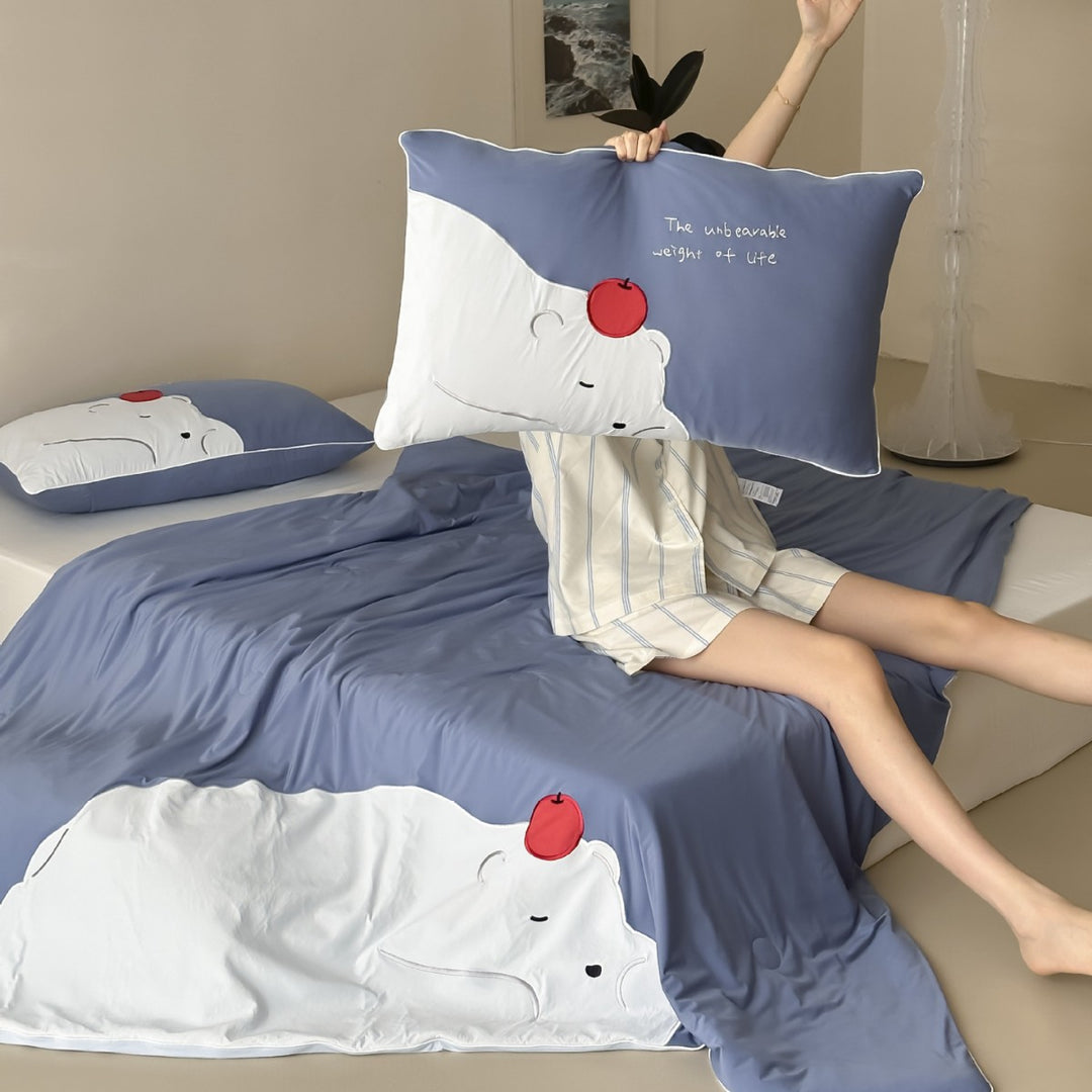 Cotton jersey bedding set with large dog appliqué