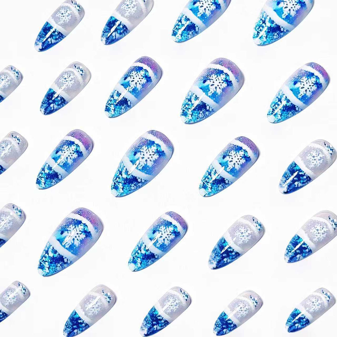 Winter-Themed Glitter Nail Art Kalsten