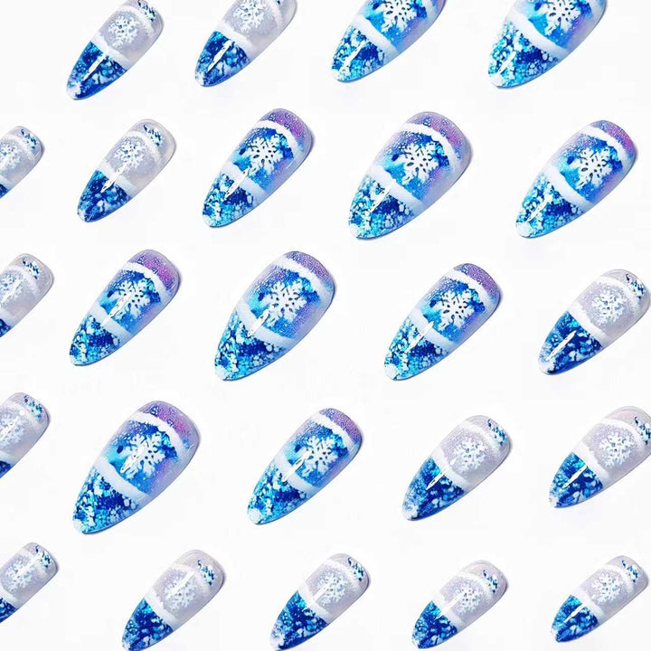 Winter-Themed Glitter Nail Art Kalsten