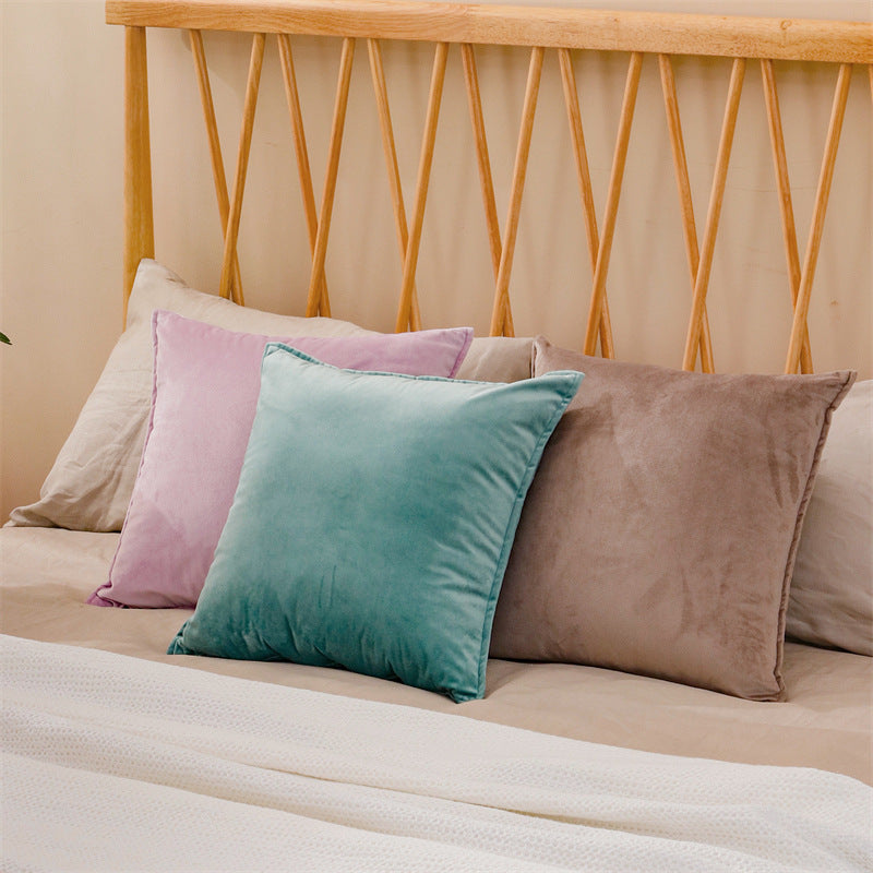 Velvet decorative cushion cover with concealed zipper and fine piping