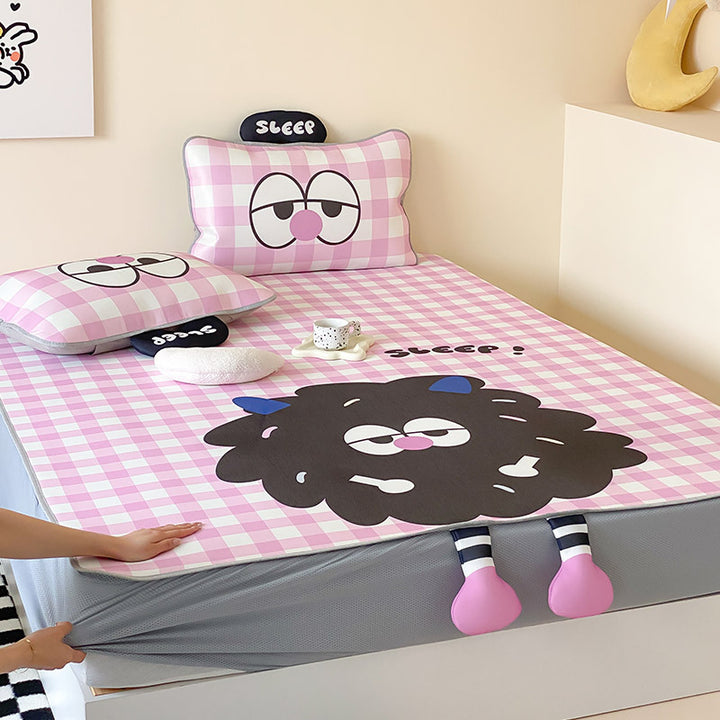 Waterproof children's mattress cover with non-slip fitted sheet & cute cartoon animal designs