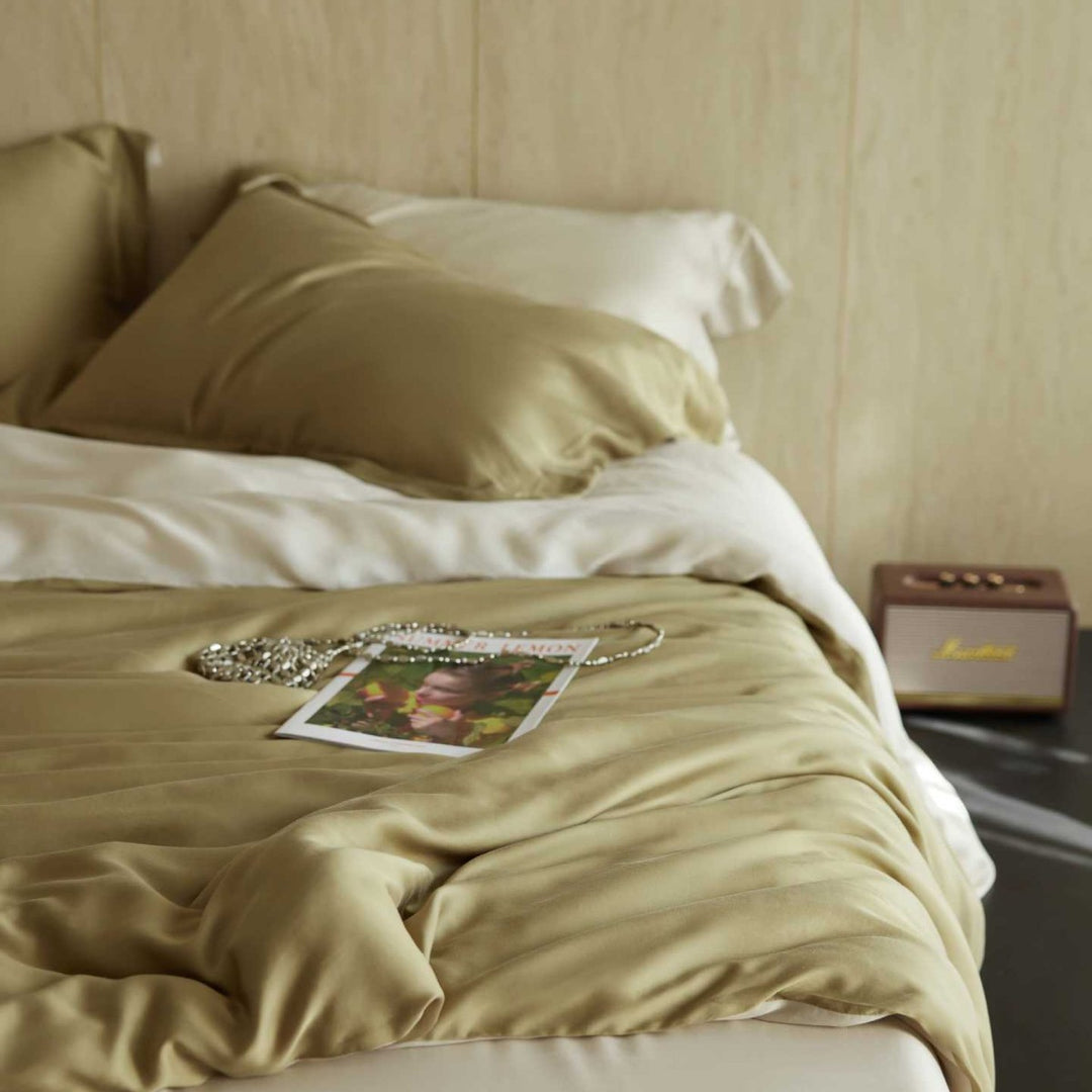 Silky-gloss premium bedding set made of cotton satin