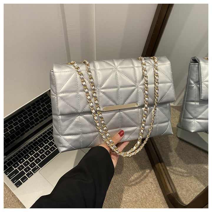 Elegant Quilted Handheld Bag