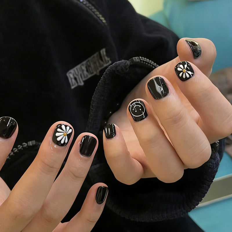 Nail art set with creative flower and clock designs Kalsten