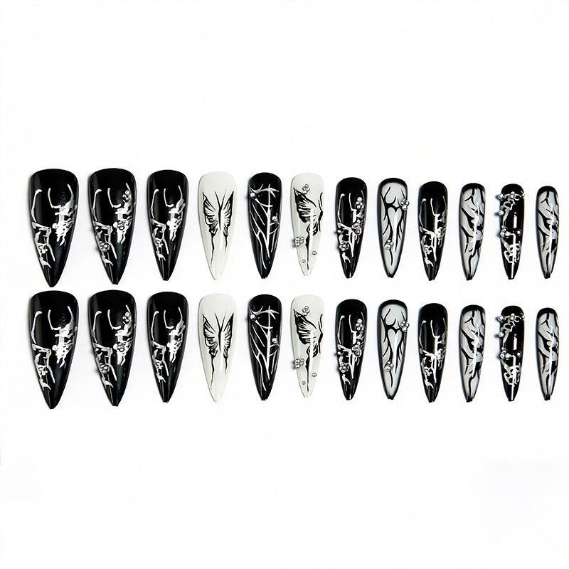 Artificial nail set with elegant geometric designs and creative metallic accents Kalsten