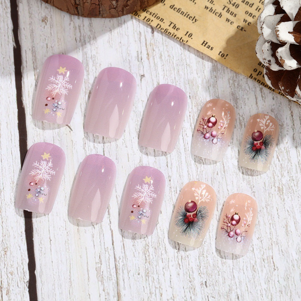 Artificial nails in festive winter design Kalsten