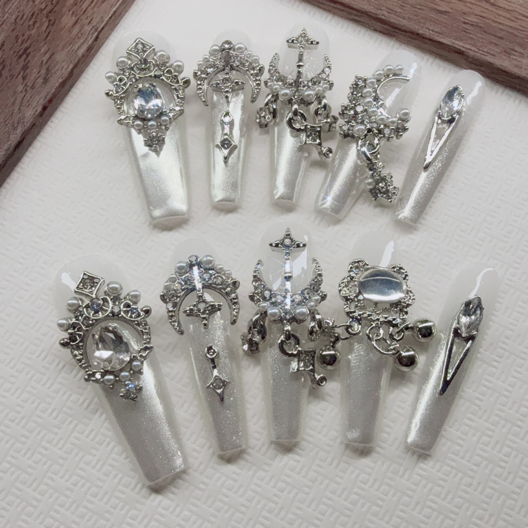 Luxury Rhinestone Decorative Press-On Nails