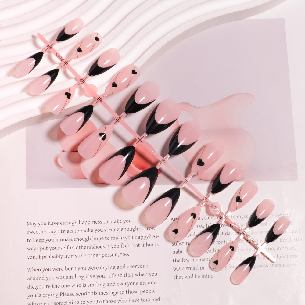 Elegant Heart-Accented Press-On Nail Set Kalsten