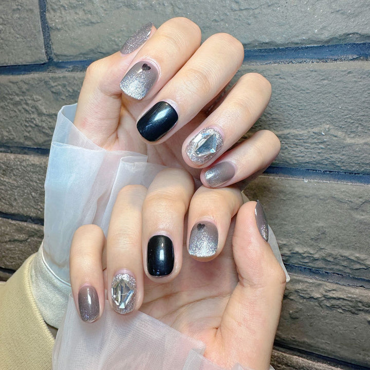 Glamorous Press-On Nail Design Kalsten