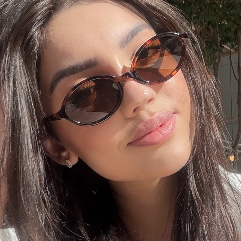 Ladies fashionable retro-inspired sunglasses Kalsten