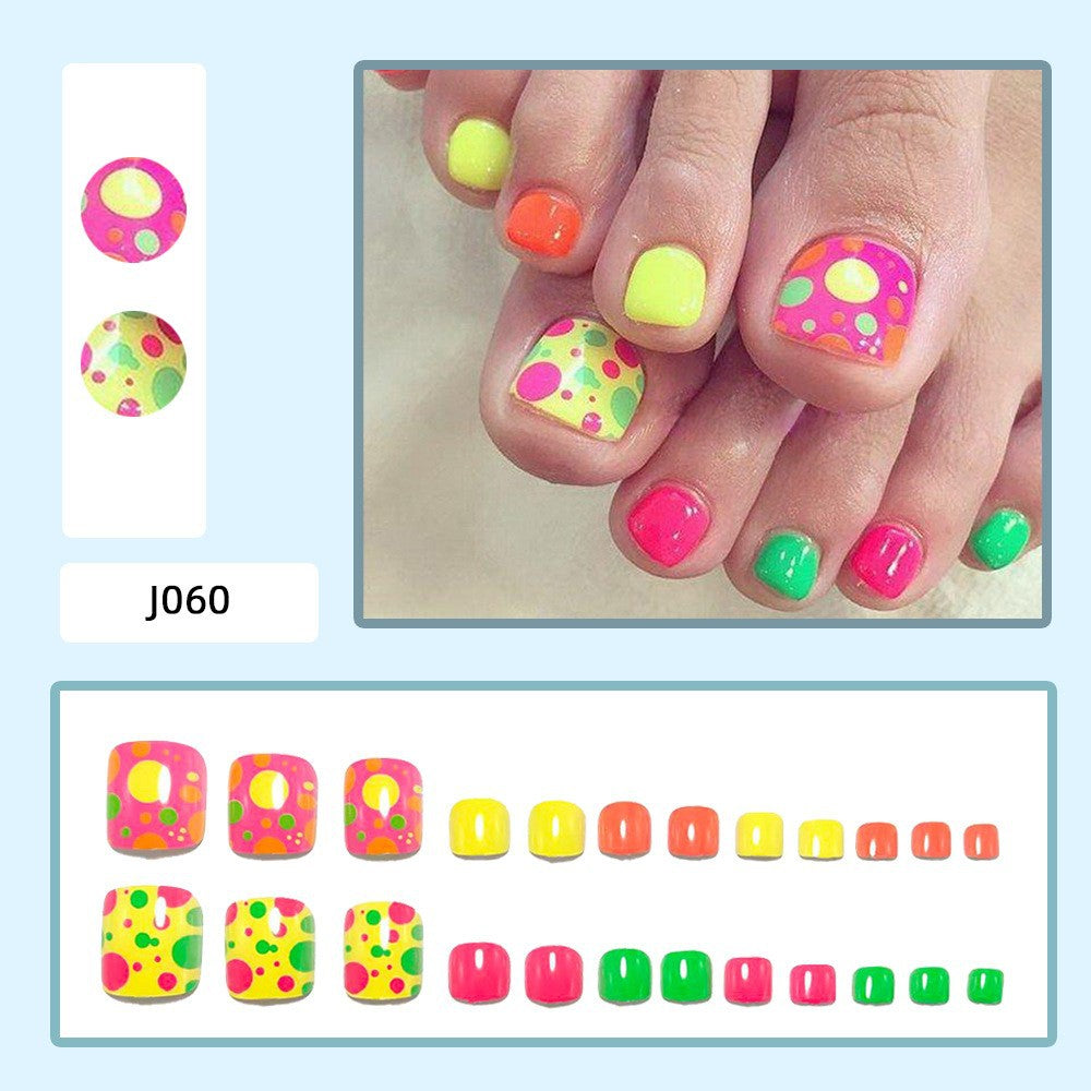 Artificial nails for elegant foot care Kalsten