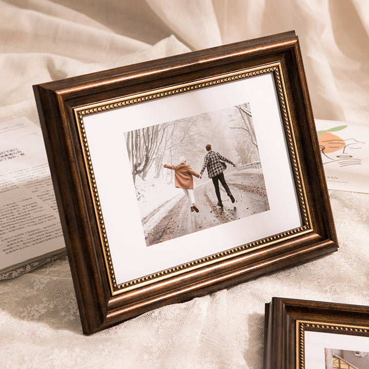 Vintage-Inspired Ornate Photo Frame