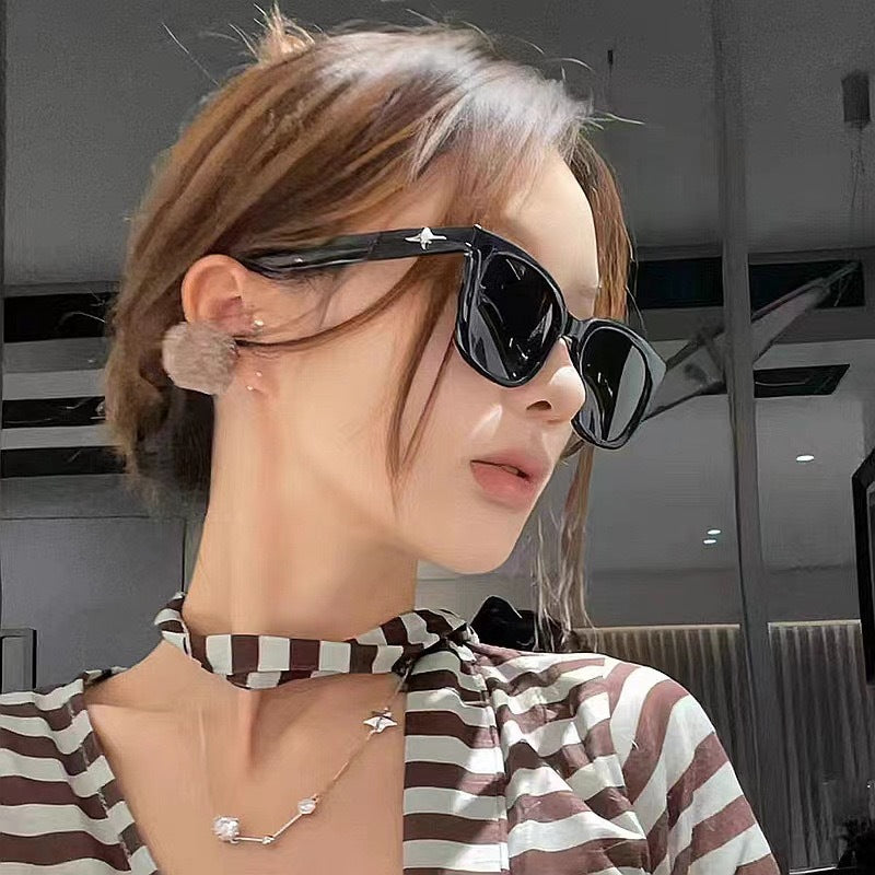 Women’s fashionable square sunglasses with UV protection filter and sturdy frame Kalsten