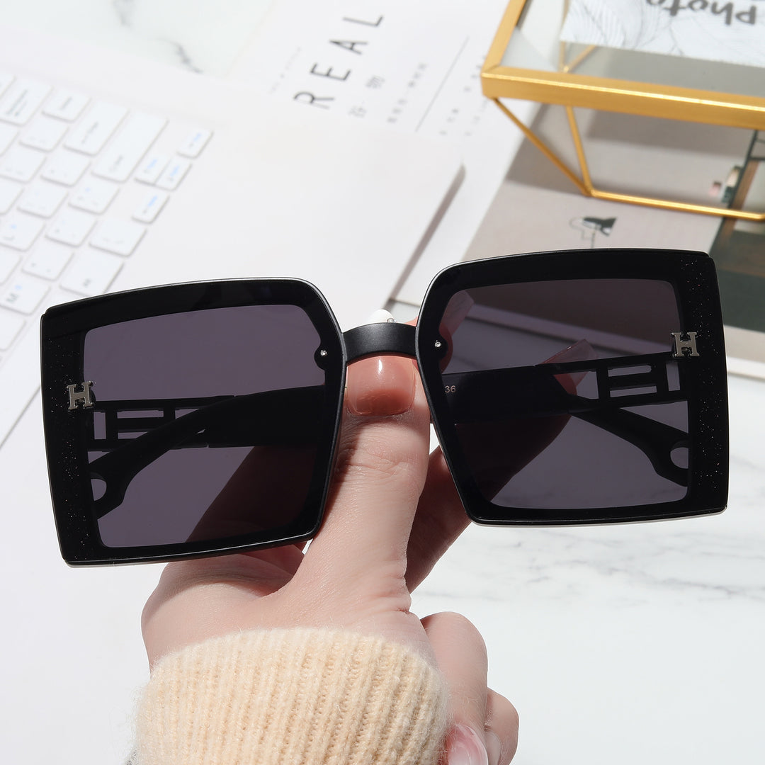 Women’s fashionable sunglasses with extravagant, rectangular frame Kalsten