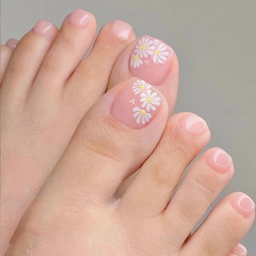 Glittery French Tip Toe Nail Art