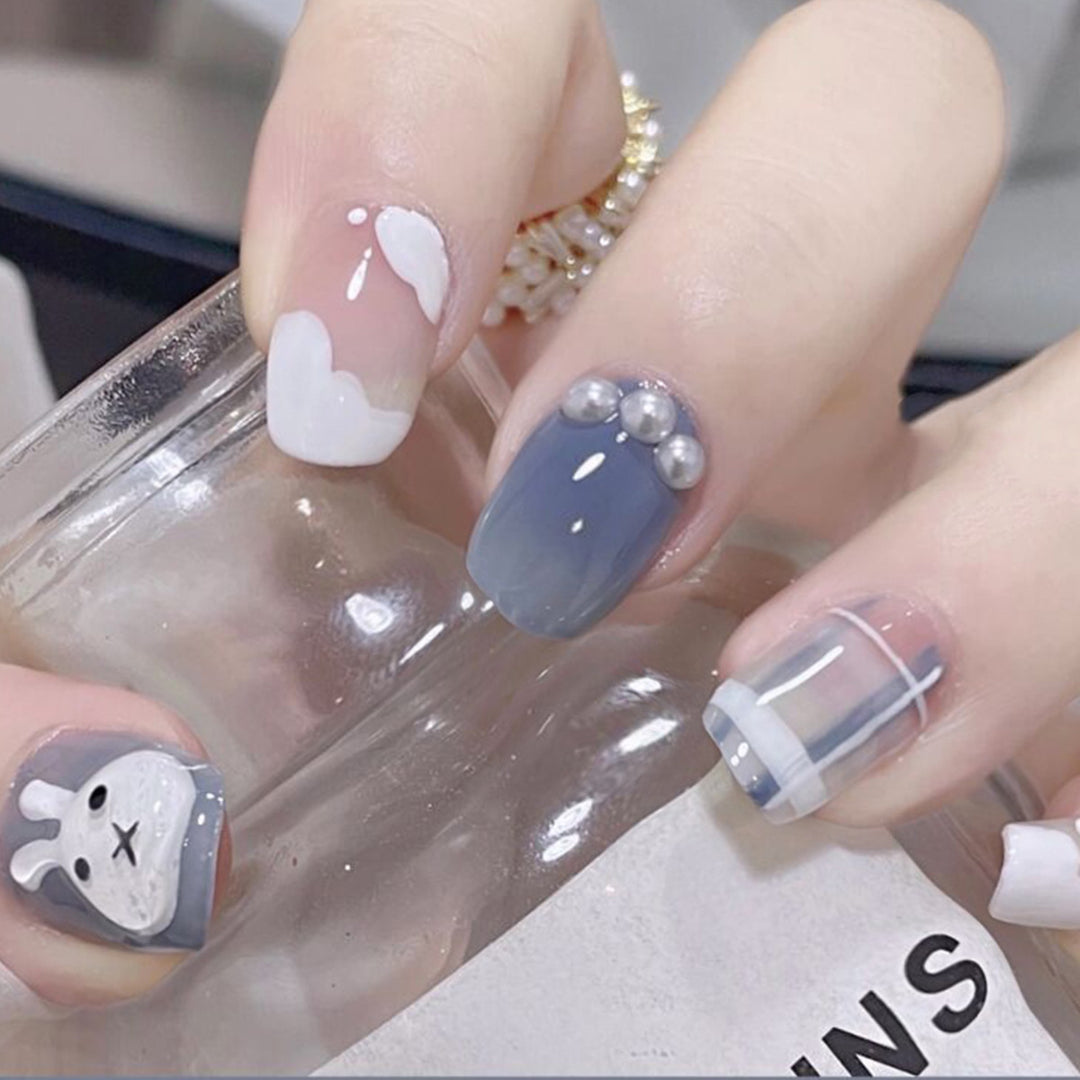 Artful Nail Art with Animal Motif Kalsten