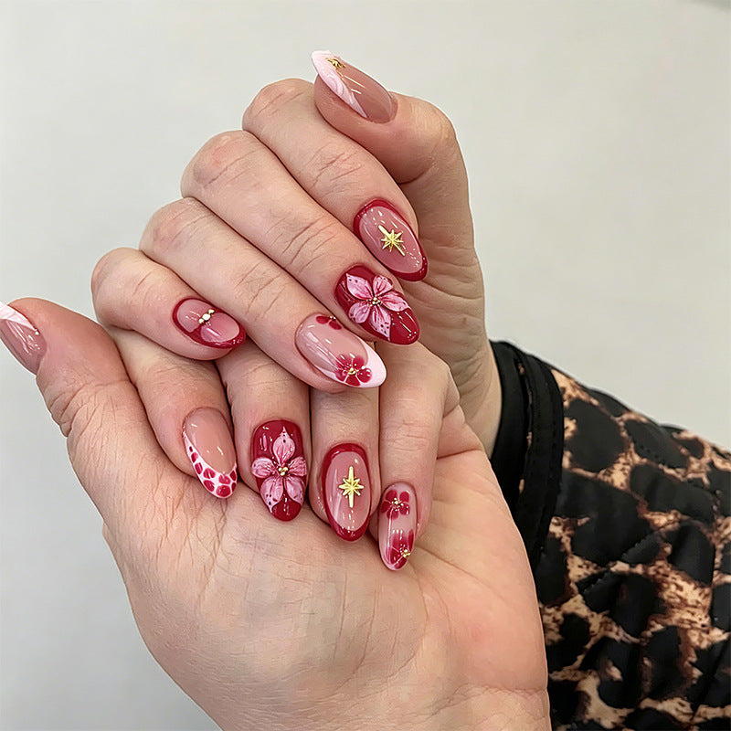 Artful nail set with floral accents Kalsten