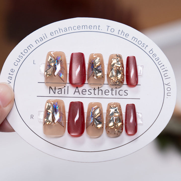 Decorative Press-On Nail Art Set with Floral and Metallic Accents