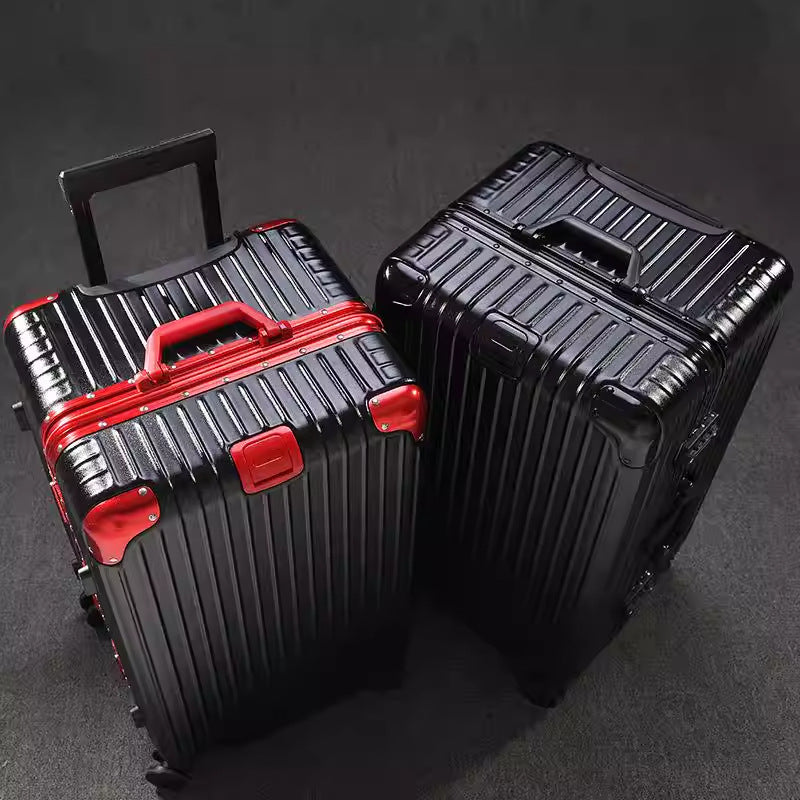 Sturdy Hardshell Spinner Suitcase