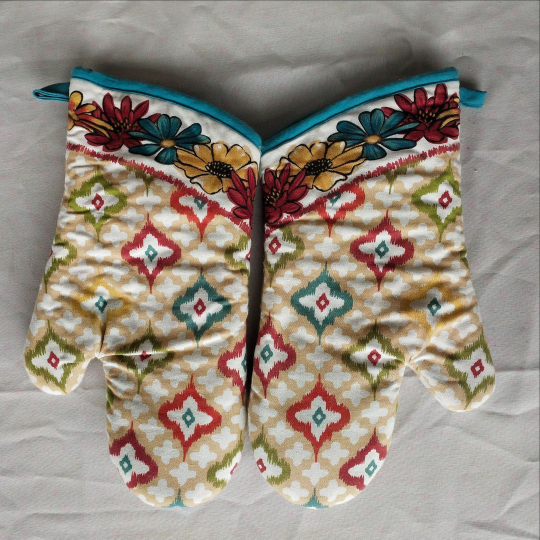 Insulated Double Oven Mitt Pair With Quilted Heat-Resistant Lining And Hanging Loop