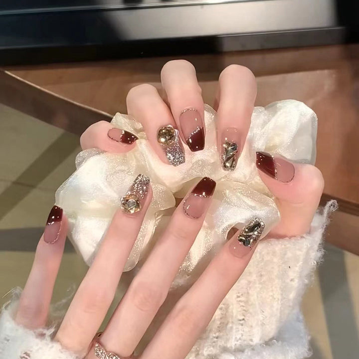 Artistic artificial nails with glamorous accents Kalsten