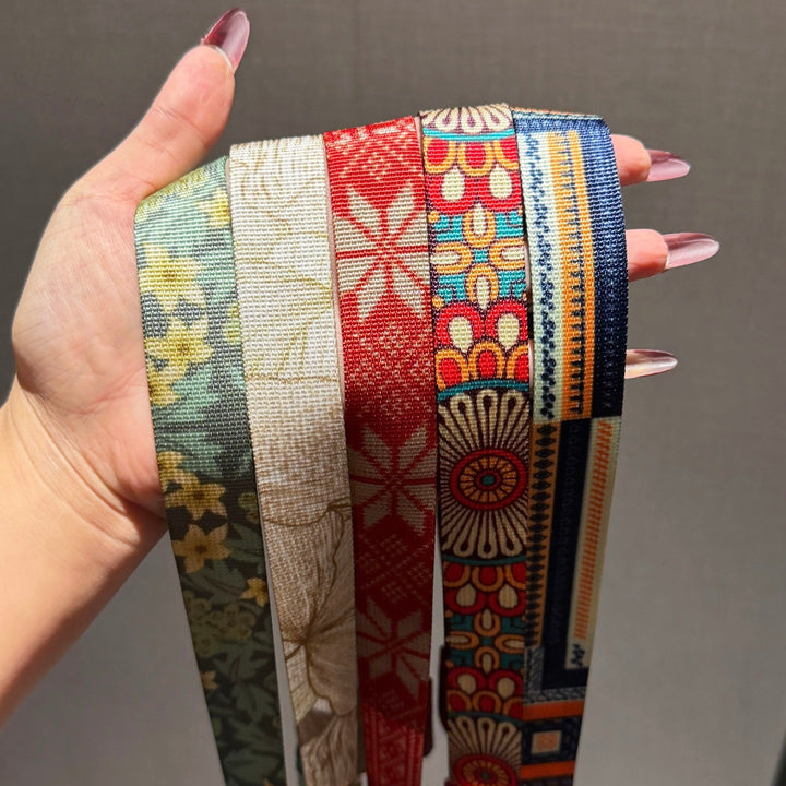 Fashionable Phone Lanyard Kalsten