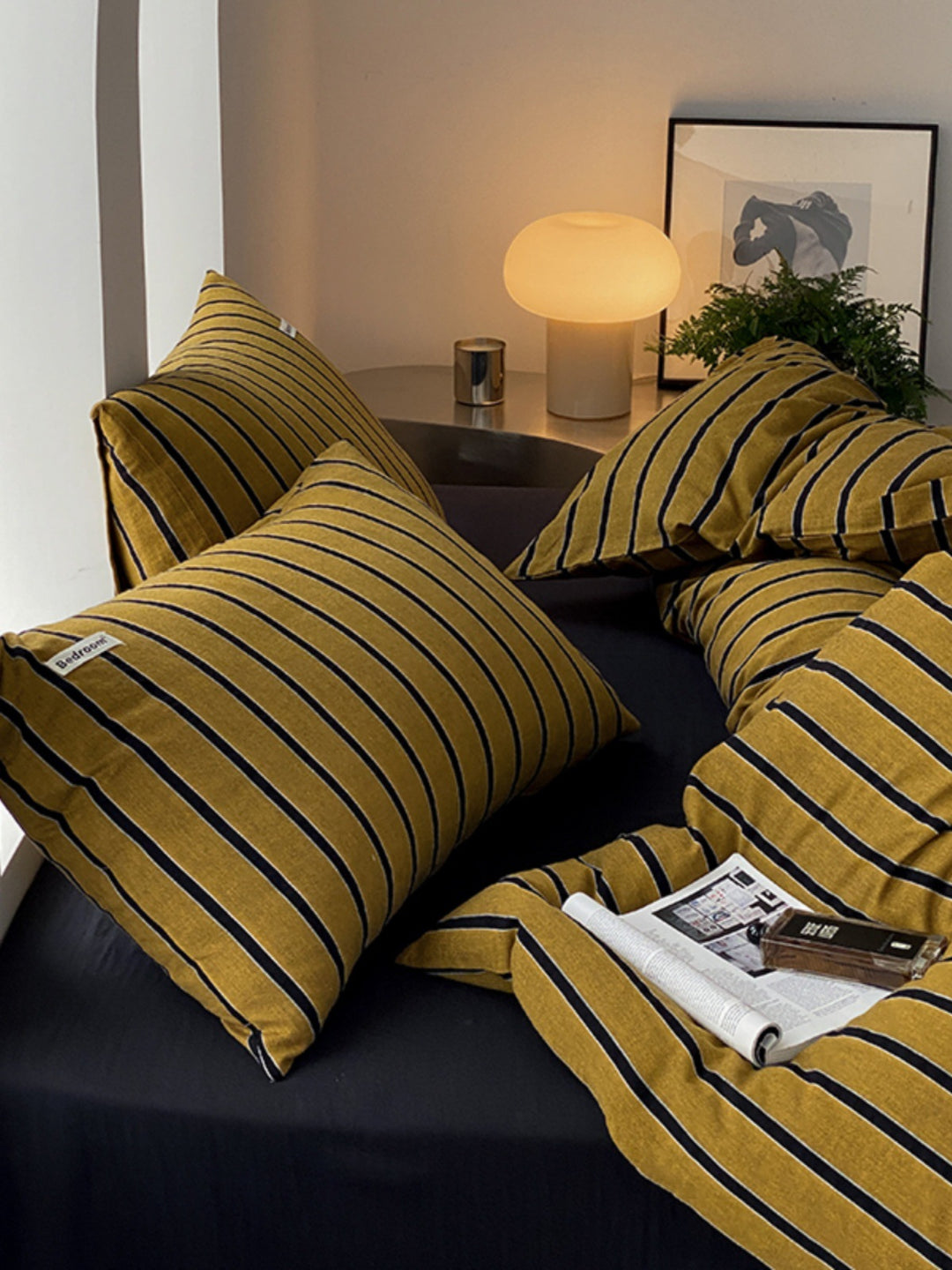 Striped cotton bedding set in percale quality with light quilting