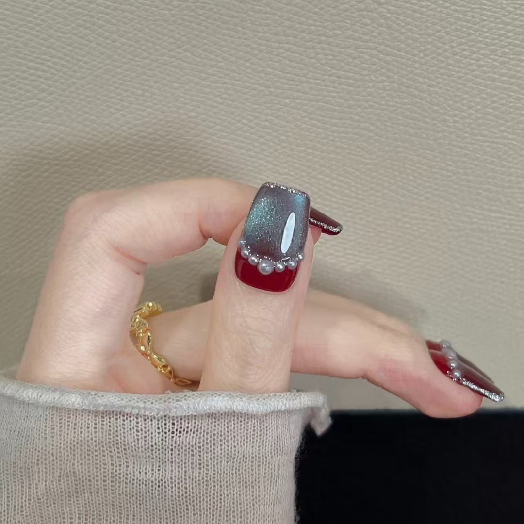 Glittering Rhinestone Press-On Nail Art