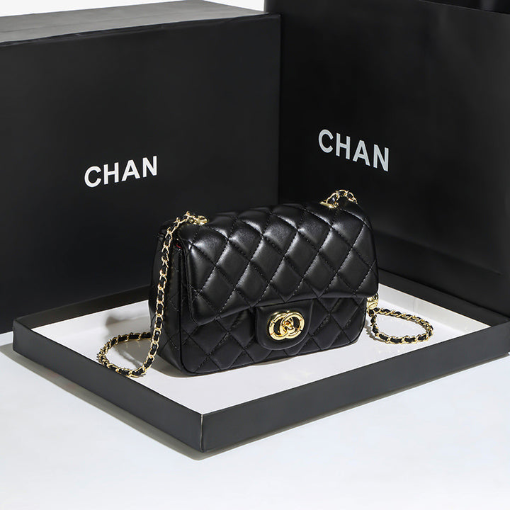 Elegant Quilted Chain Handbag