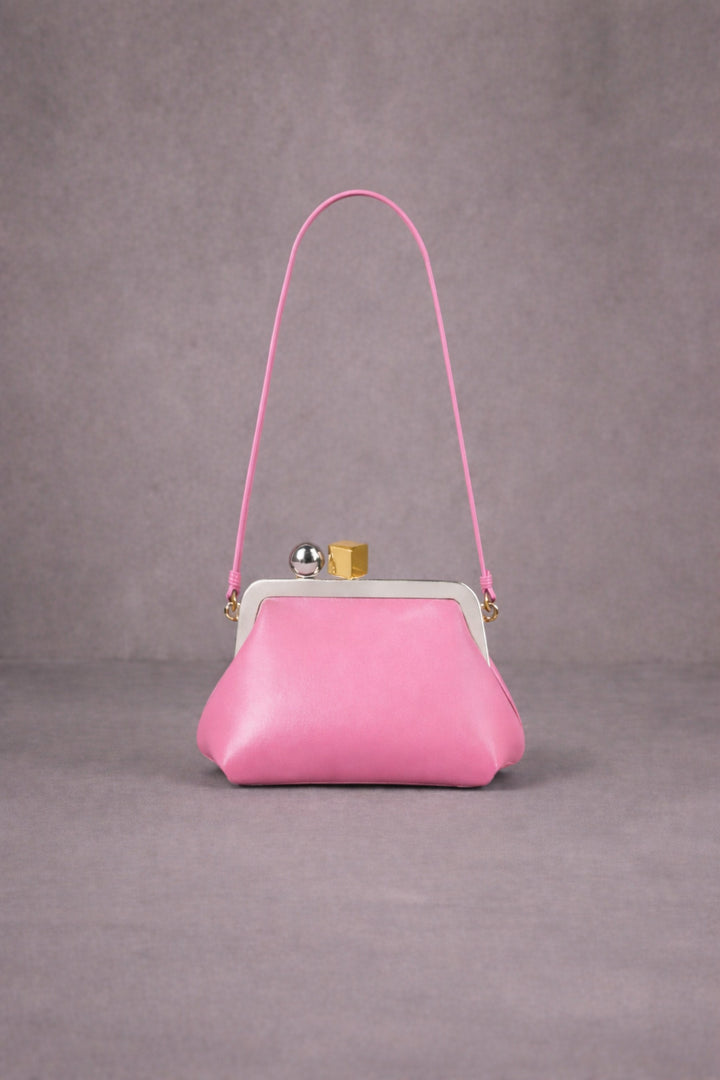 Elegant Crocodile-Effect Handheld Purse