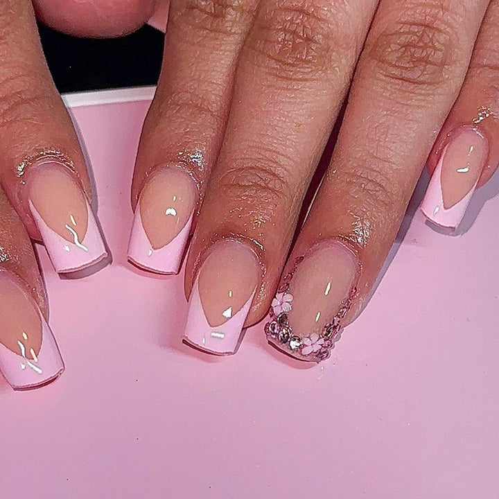 Artificial nails with romantic pink tips Kalsten