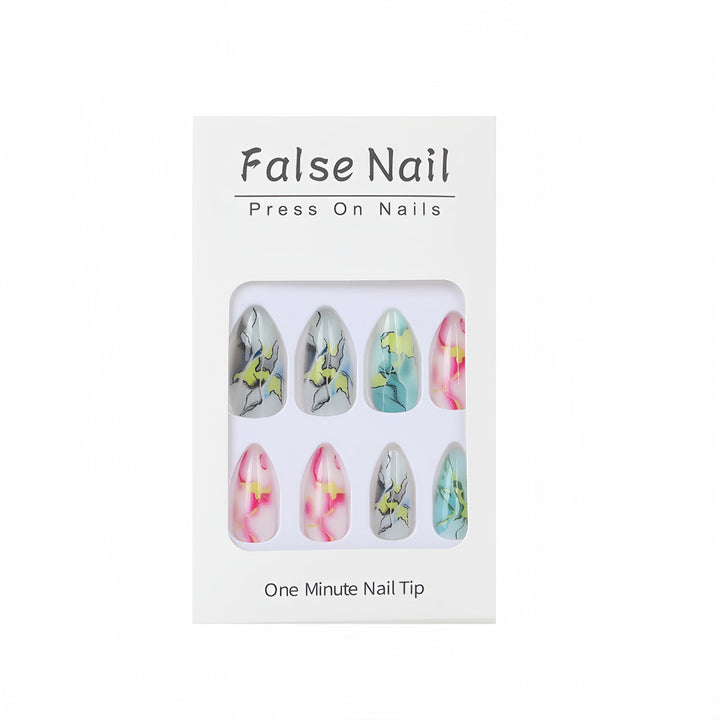Artificial nails in modern marble design Kalsten