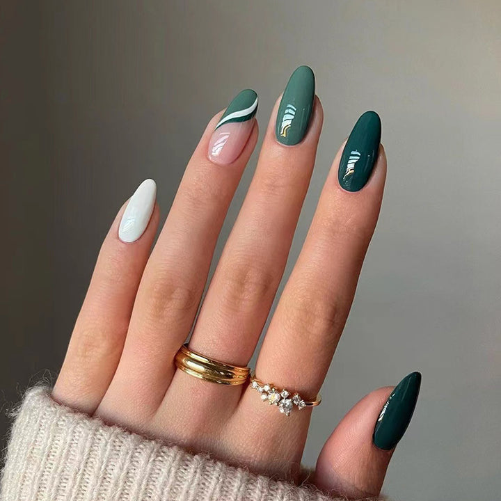 Elegant and artistic nail art Kalsten