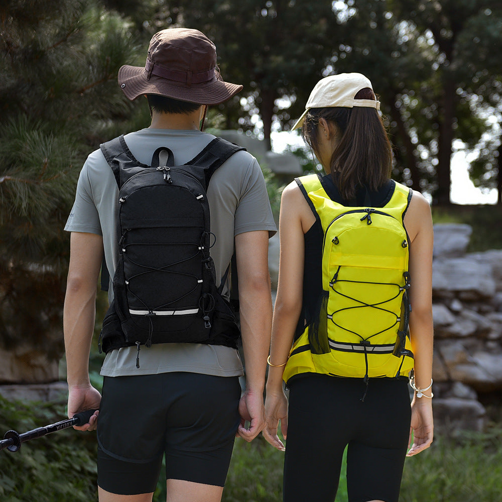 Sporty backpack with breathable mesh inserts and elastic carrying straps Kalsten