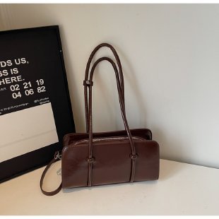 Modern Minimalist Crossbody Bag Kalsten