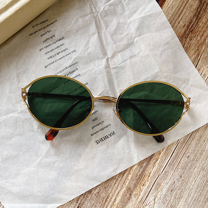 Round Sunglasses with Golden Accents Kalsten