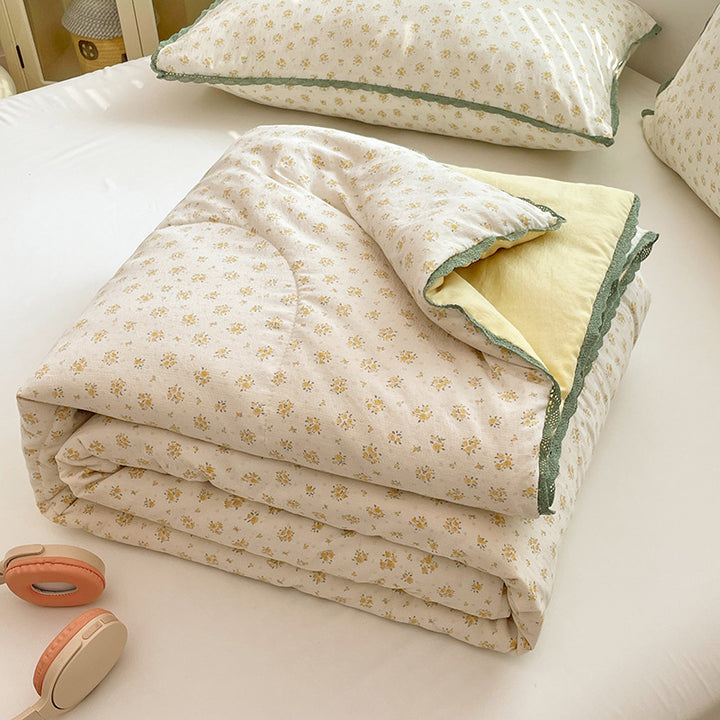 Ladies comfort duvet with delicate floral pattern and high-quality filling Kalsten