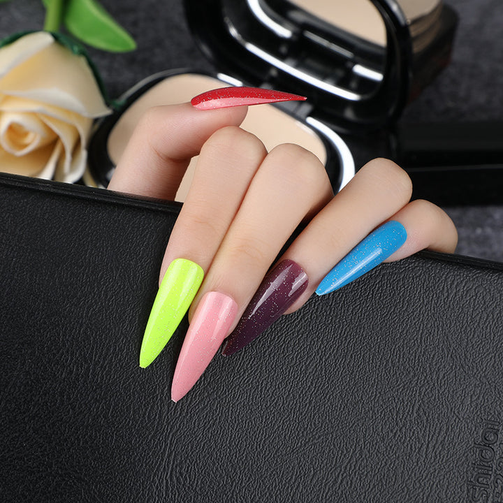 Glittering artificial nails in elegant design Kalsten